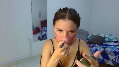 kimmyfuckass live cam on Cam4