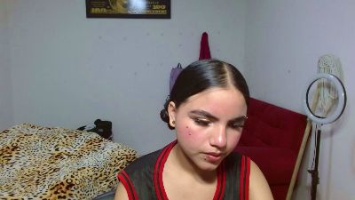 kimmyfuckass live cam on Cam4