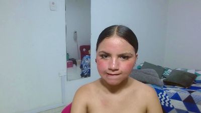 kimmyfuckass live cam on Cam4