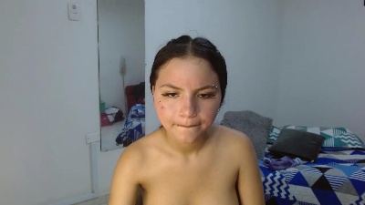 kimmyfuckass live cam on Cam4