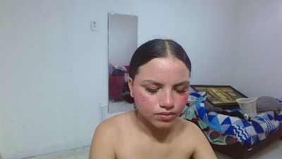 kimmyfuckass live cam on Cam4