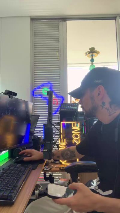 kingculture69 live cam on Cam4