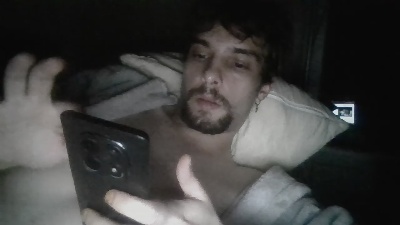 kingest76 live cam on Cam4