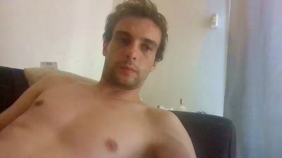 kingest76 live cam on Cam4