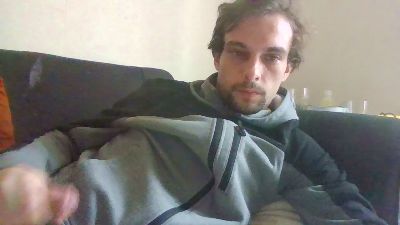 kingest76 live cam on Cam4