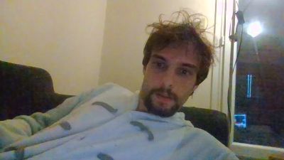 kingest76 live cam on Cam4