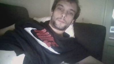 kingest76 live cam on Cam4