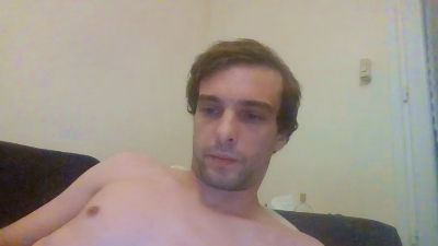 kingest76 live cam on Cam4