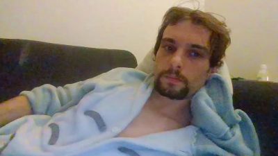 kingest76 live cam on Cam4