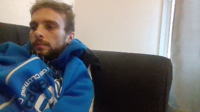 kingest76 live cam on Cam4