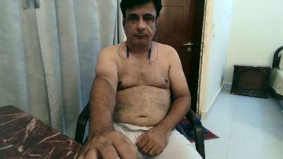 kinkypervdaddy live cam on Cam4
