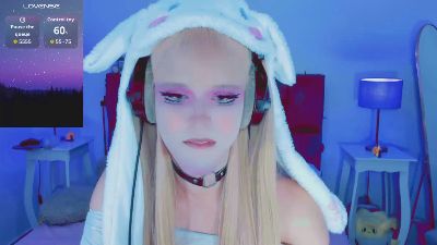 kirmyy_ live cam on Cam4