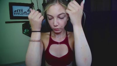kiss_Emilly live cam on Cam4
