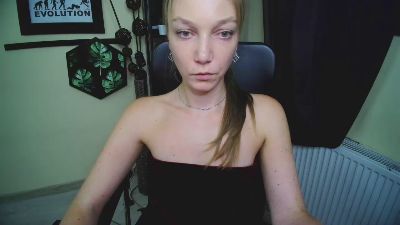 kiss_Emilly live cam on Cam4