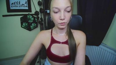 kiss_Emilly live cam on Cam4