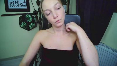 kiss_Emilly live cam on Cam4