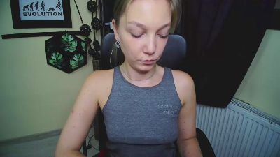kiss_Emilly live cam on Cam4