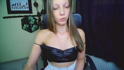 kiss_Emilly live cam on Cam4