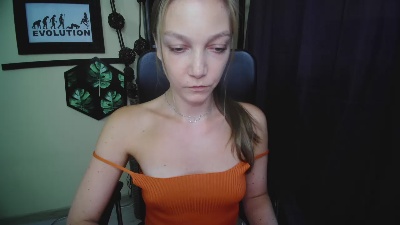 kiss_Emilly live cam on Cam4