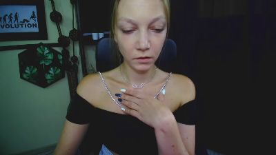 kiss_Emilly live cam on Cam4