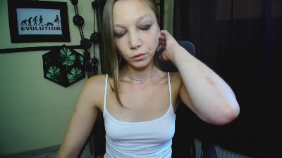 kiss_Emilly live cam on Cam4