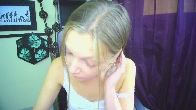 kiss_Emilly live cam on Cam4