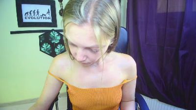 kiss_Emilly live cam on Cam4