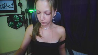 kiss_Emilly live cam on Cam4