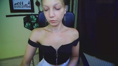 kiss_Emilly live cam on Cam4
