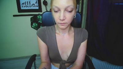 kiss_Emilly live cam on Cam4