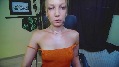 kiss_Emilly live cam on Cam4