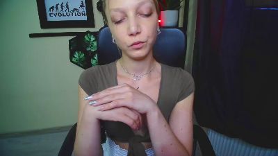 kiss_Emilly live cam on Cam4