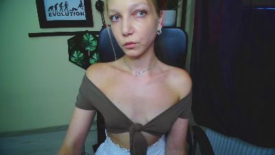 kiss_Emilly live cam on Cam4