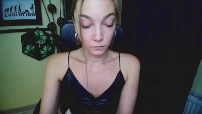 kiss_Emilly live cam on Cam4