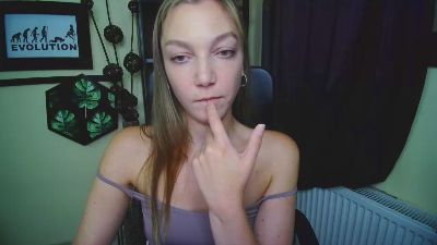 kiss_Emilly live cam on Cam4