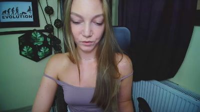 kiss_Emilly live cam on Cam4