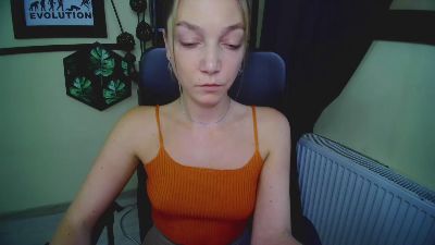 kiss_Emilly live cam on Cam4