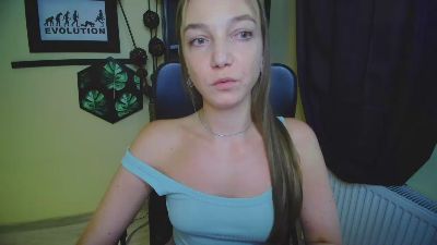 kiss_Emilly live cam on Cam4