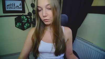 kiss_Emilly live cam on Cam4