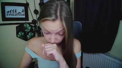 kiss_Emilly live cam on Cam4