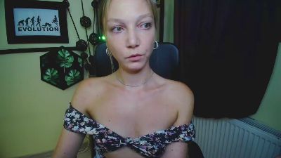kiss_Emilly live cam on Cam4