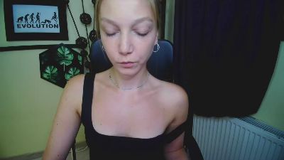 kiss_Emilly live cam on Cam4