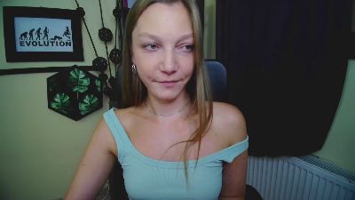 kiss_Emilly live cam on Cam4
