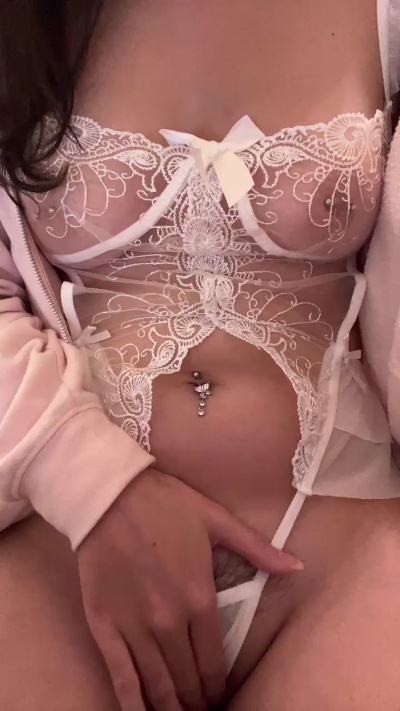 kitty303 live cam on Cam4