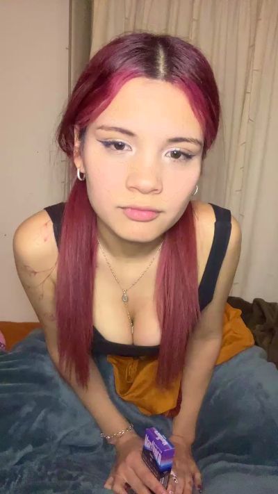 kittyloverr live cam on Cam4
