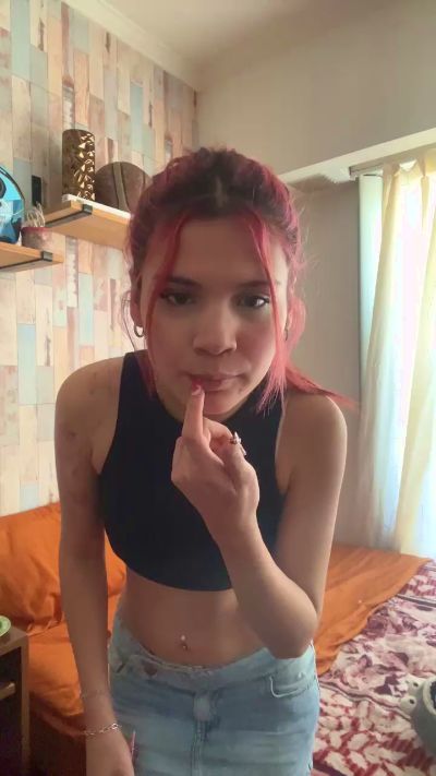 kittyloverr live cam on Cam4