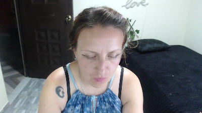 kittysalvaje live cam on Cam4
