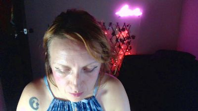 kittysalvaje live cam on Cam4