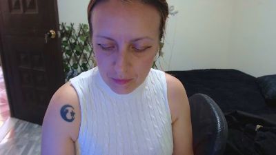 kittysalvaje live cam on Cam4