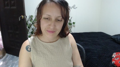 kittysalvaje live cam on Cam4